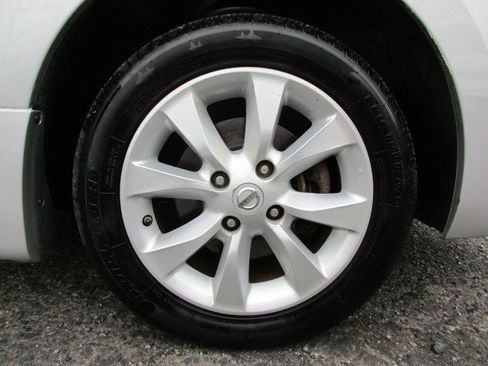 Used 2011 Nissan Sentra 2.0 SL w/ SL Special Value Pkg image 13