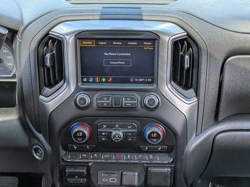 Used 2020 Chevrolet Silverado 1500 LT w/ All-Star Edition AWD/4WD image 19