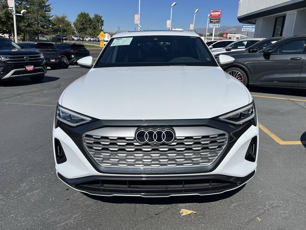 Used 2024 Audi Q8 e-tron Premium AWD/4WD image 11