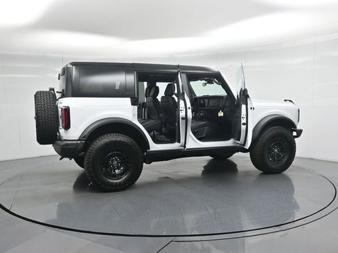 New 2026 Ford Bronco Badlands image 3