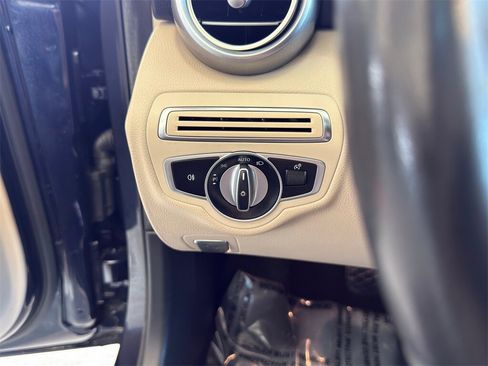 Used 2019 Mercedes-Benz C 300 Sedan image 23