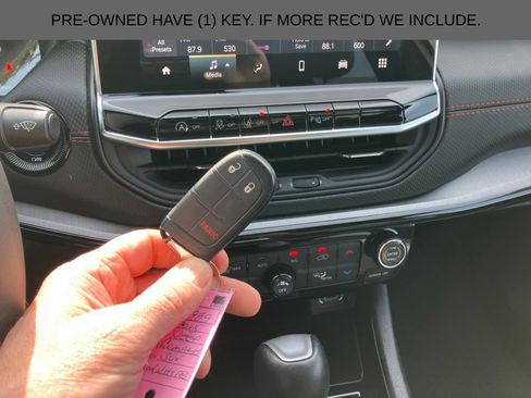 Used 2025 Jeep Compass Trailhawk AWD/4WD image 4