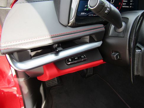 Used 2024 Chevrolet Corvette Z06 image 15