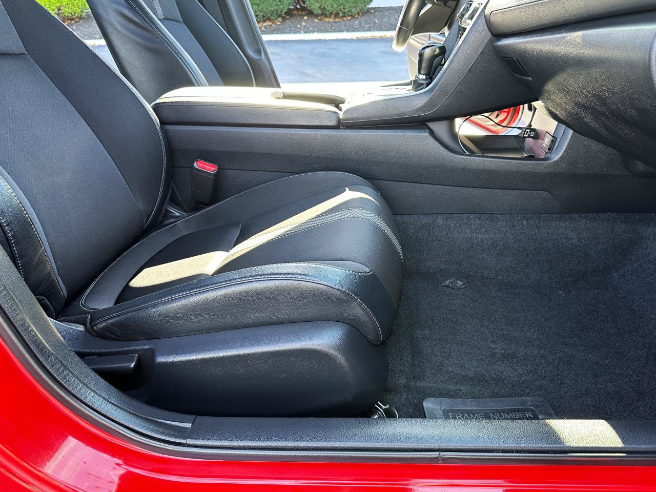 Used 2020 Honda Civic Sport image 39
