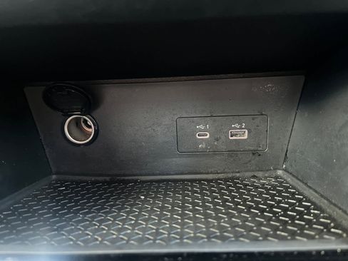 Used 2024 Nissan Pathfinder SV w/ SV Premium Package image 27