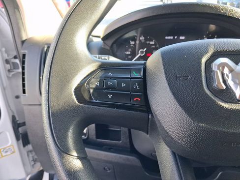 Used 2025 RAM ProMaster 2500 w/ Convenience Group FWD image 17