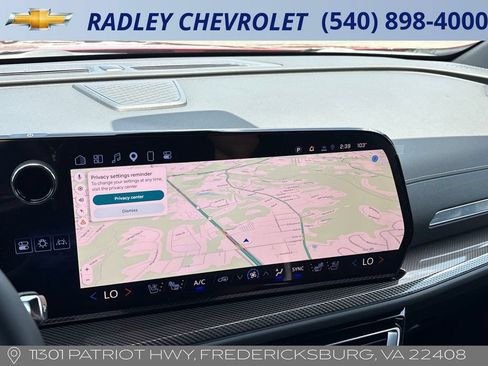 Used 2025 Chevrolet Traverse High Country w/ LPO, Floor Liner Package AWD/4WD image 9
