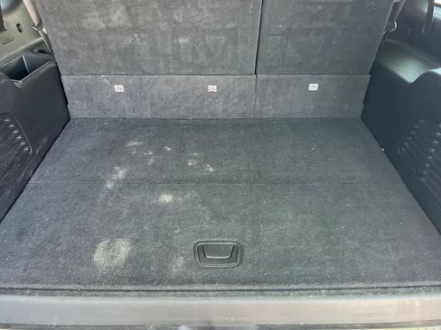 Used 2017 GMC Yukon XL SLT RWD image 18
