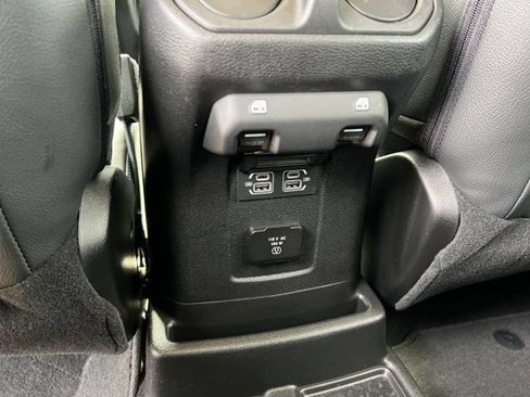 Certified 2025 Jeep Wrangler Unlimited Sahara w/ Safety Group AWD/4WD image 21
