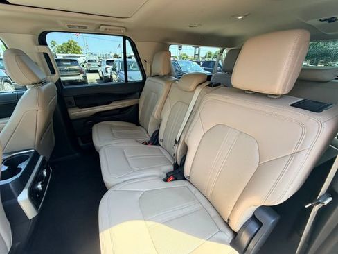 Used 2024 Ford Expedition Max Limited AWD/4WD image 16