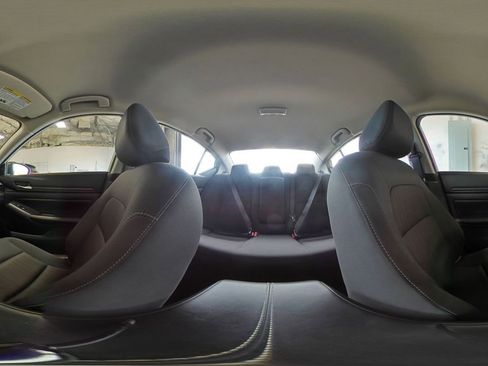 Used 2025 Nissan Altima 2.5 SV FWD image 42