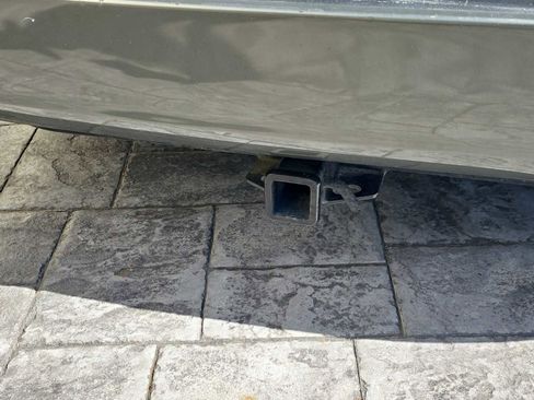 Used 2014 Toyota Sienna XLE image 7