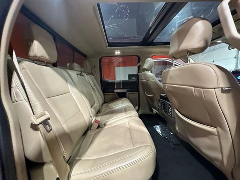 Used 2017 Ford F350 Lariat image 25