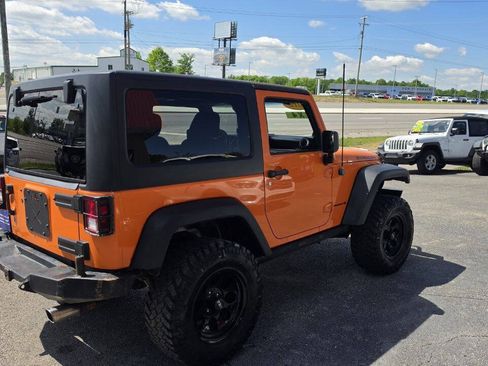 Used 2012 Jeep Wrangler Rubicon w/ PWR Convenience Group AWD/4WD image 4