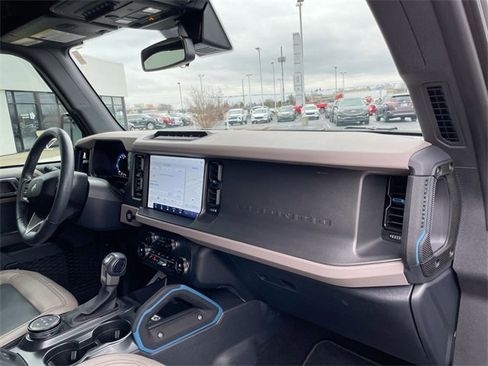Used 2024 Ford Bronco Wildtrak image 15