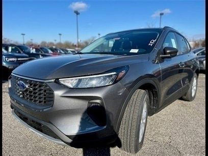 New 2025 Ford Escape Active w/ Cold Weather Package