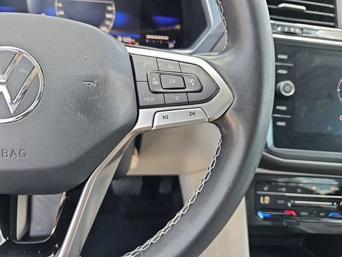 Used 2023 Volkswagen Tiguan SE FWD image 19
