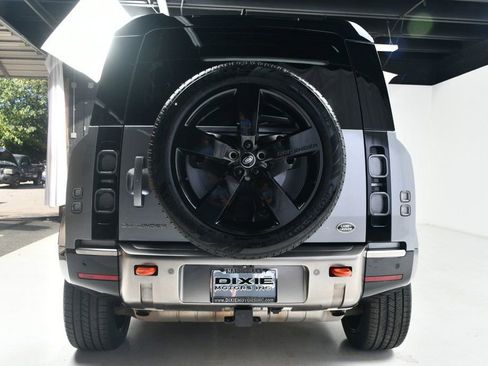 Used 2023 Land Rover Defender 110 X image 17