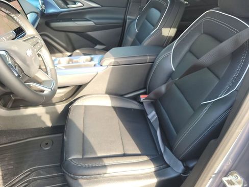 New 2026 Chevrolet Equinox EV LT image 18