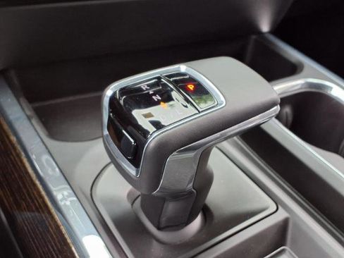 Used 2024 GMC Sierra 1500 Elevation image 13