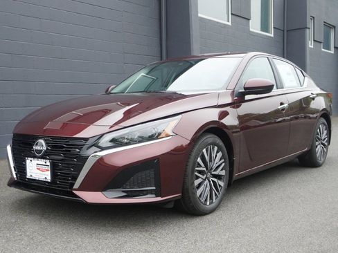 New 2025 Nissan Altima 2.5 SV w/ SV Special Edition Package image 1