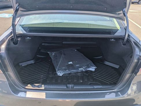 Used 2022 Subaru Legacy Limited image 22