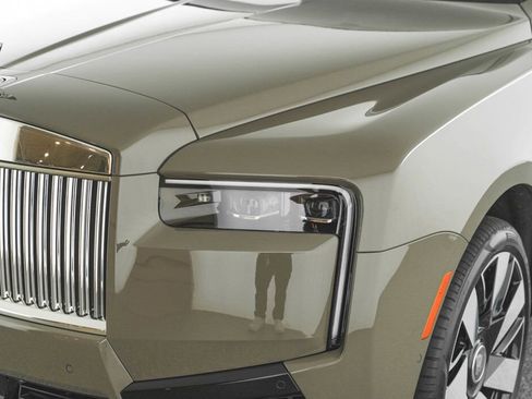 New 2025 Rolls-Royce Cullinan image 4