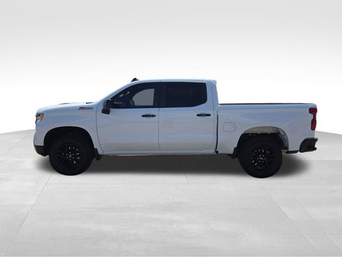Used 2023 Chevrolet Silverado 1500 LT Trail Boss w/ Convenience Package II AWD/4WD image 2