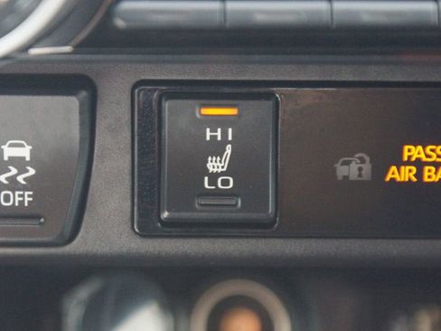 Certified 2025 Toyota RAV4 XLE AWD/4WD image 8