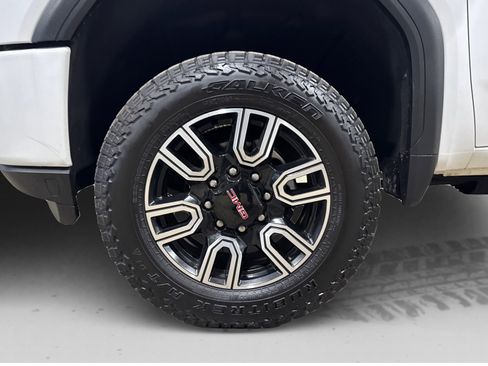 Used 2021 GMC Sierra 2500 AT4 image 28