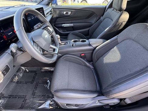 Used 2024 Ford Mustang Coupe image 17