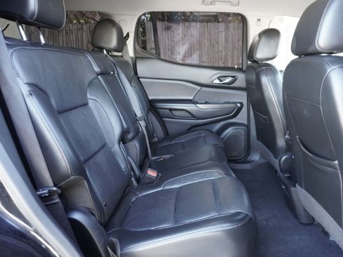 Used 2020 GMC Acadia SLT image 9