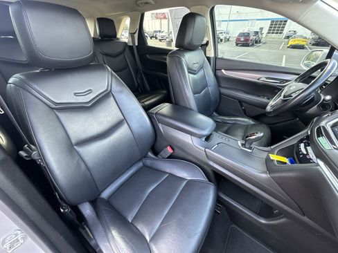 Used 2018 Cadillac XT5 Luxury image 25