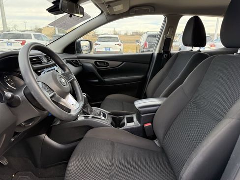 Used 2021 Nissan Rogue Sport S image 10