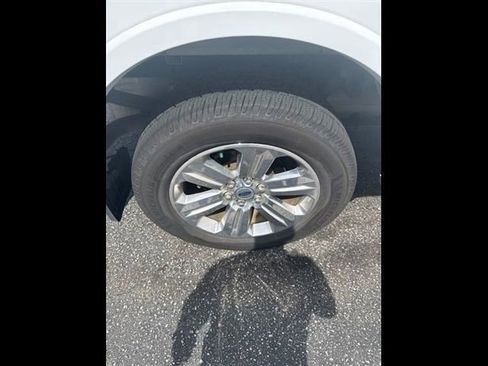 Used 2019 Ford F150 Lariat RWD image 16