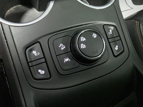 Used 2021 GMC Terrain SLT AWD/4WD image 14