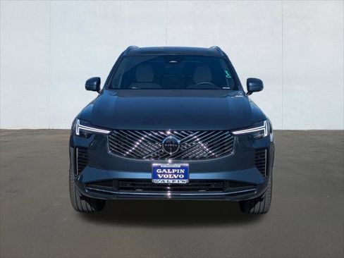 New 2026 Volvo XC90 B6 Plus w/ Protection Package Premier image 4