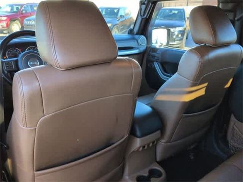 Used 2012 Jeep Wrangler Unlimited Sahara w/ Connectivity Group image 18