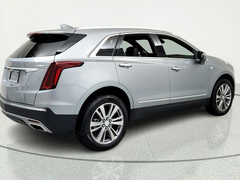 Used 2025 Cadillac XT5 Premium Luxury w/ LPO, Floor Liner Package FWD image 5