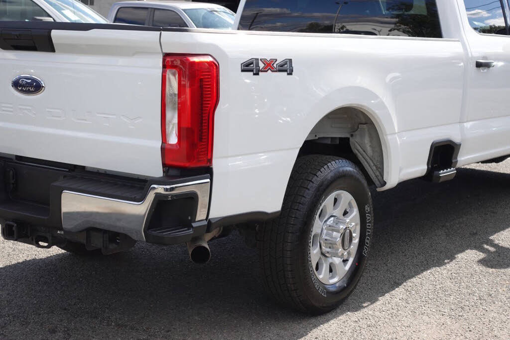Used 2023 Ford F250 XLT AWD/4WD image 11