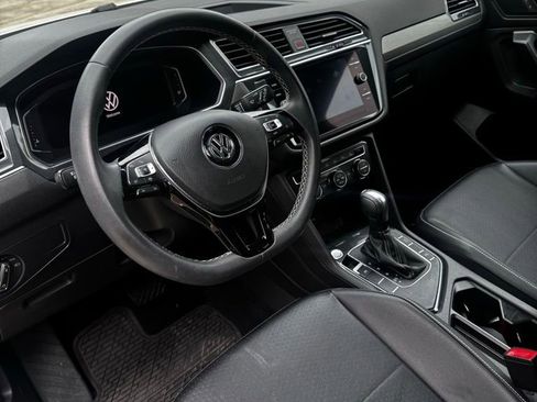 Used 2021 Volkswagen Tiguan SEL image 11