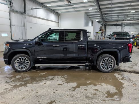 Used 2023 GMC Sierra 1500 Denali Ultimate image 5