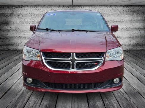 Used 2020 Dodge Grand Caravan SXT image 8
