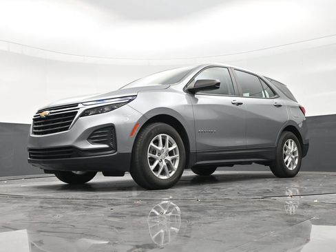 Used 2024 Chevrolet Equinox LS FWD image 20