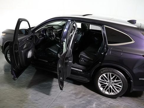 Certified 2024 Acura MDX SH-AWD w/ Advance Package image 5