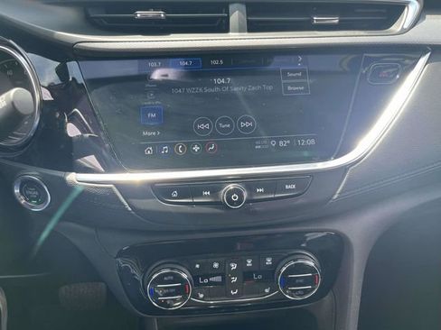 Used 2022 Buick Encore GX Essence FWD image 15