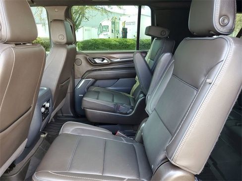 Used 2023 GMC Yukon XL Denali w/ LPO, Floor Liner Package image 30