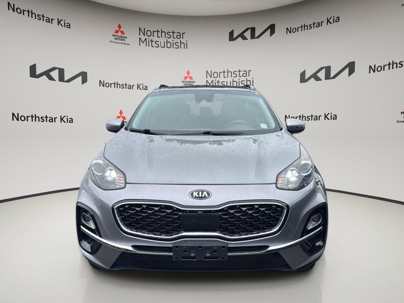 Used 2022 Kia Sportage EX w/ EX Technology Package AWD/4WD image 2
