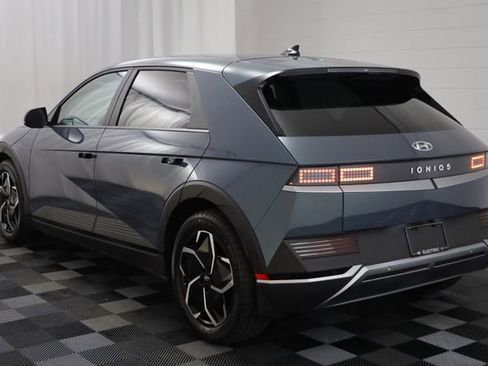 Used 2022 Hyundai Ioniq 5 SE image 16