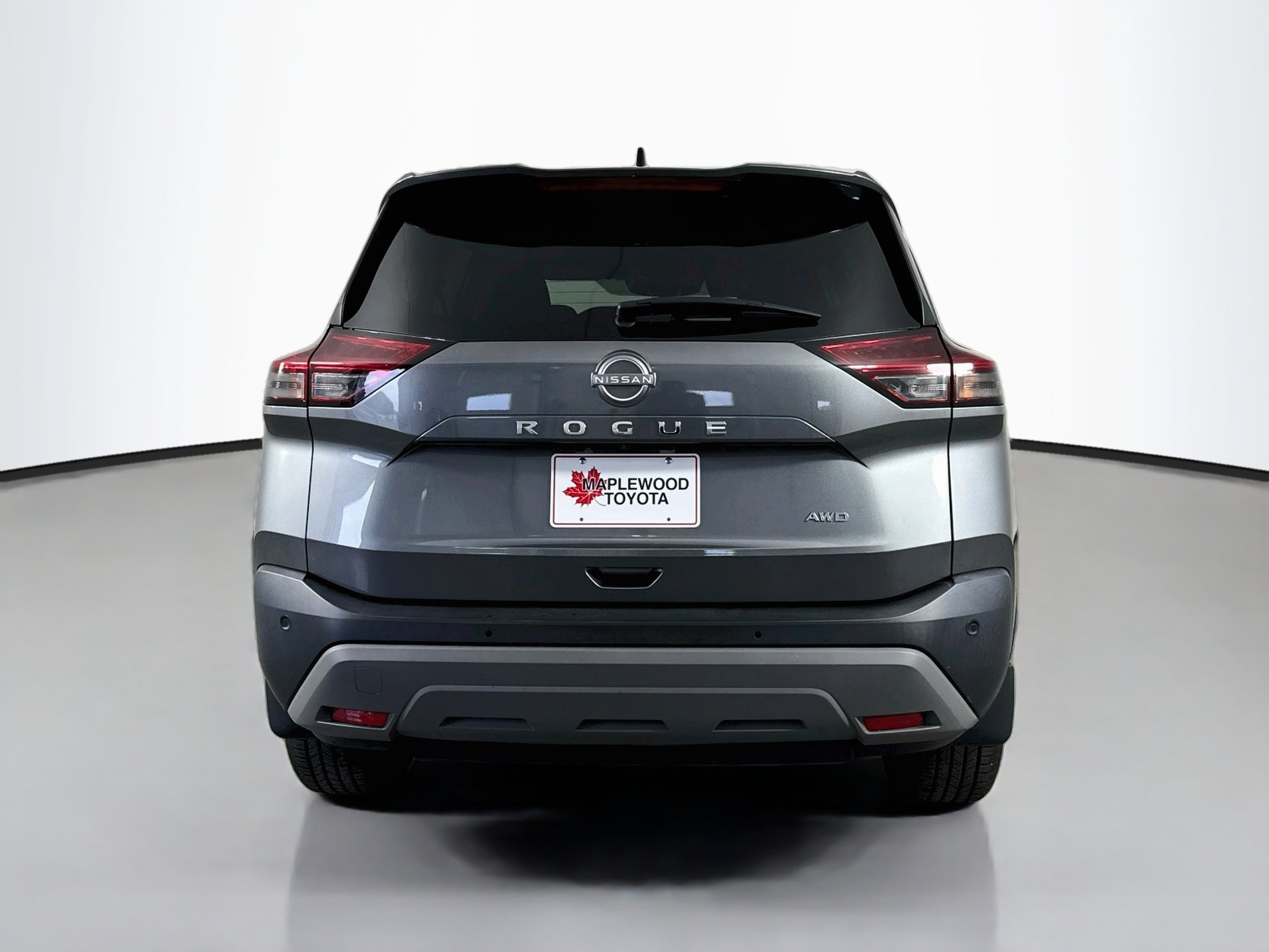 Used 2023 Nissan Rogue S AWD/4WD image 6